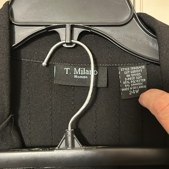 T. Milano Woman black stripe suit - jacket and matching pants - Picture 2 of 4